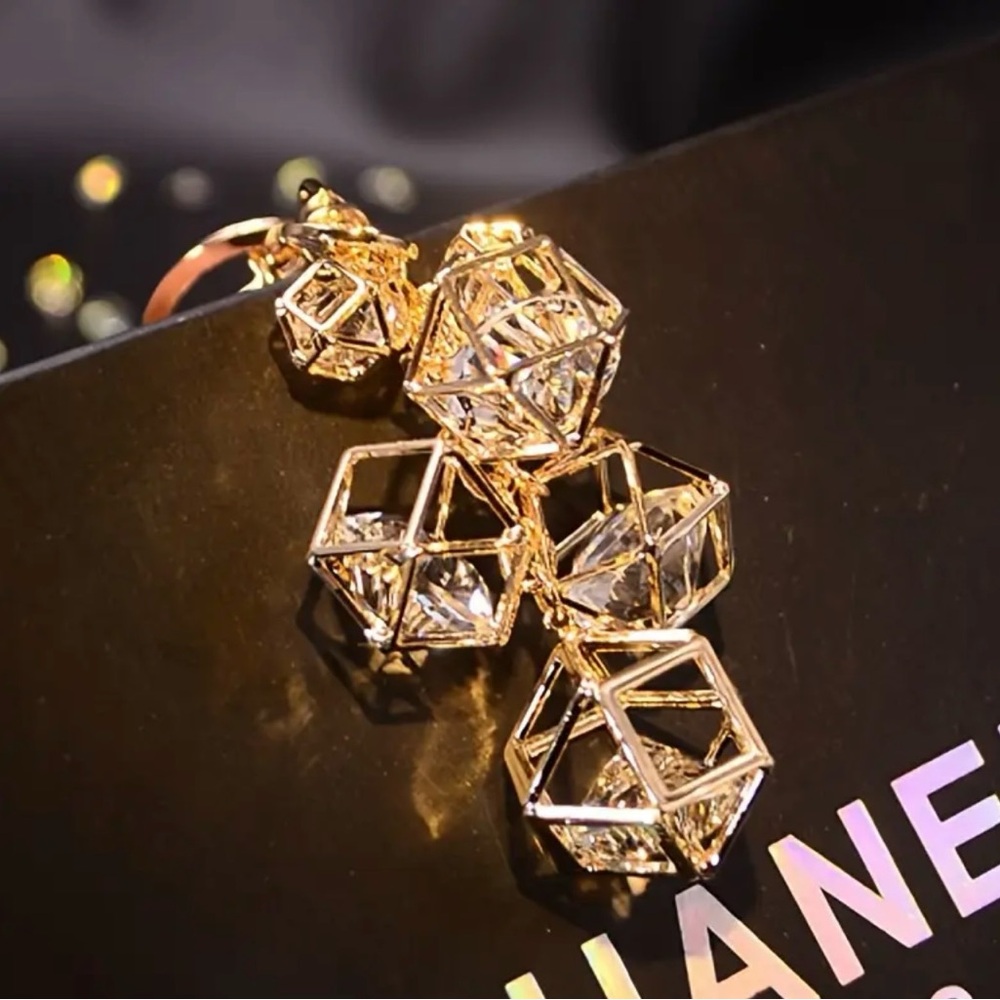 New Rhinestone Gold Cage Keychain/Bag Charm - Picture 9 of 9